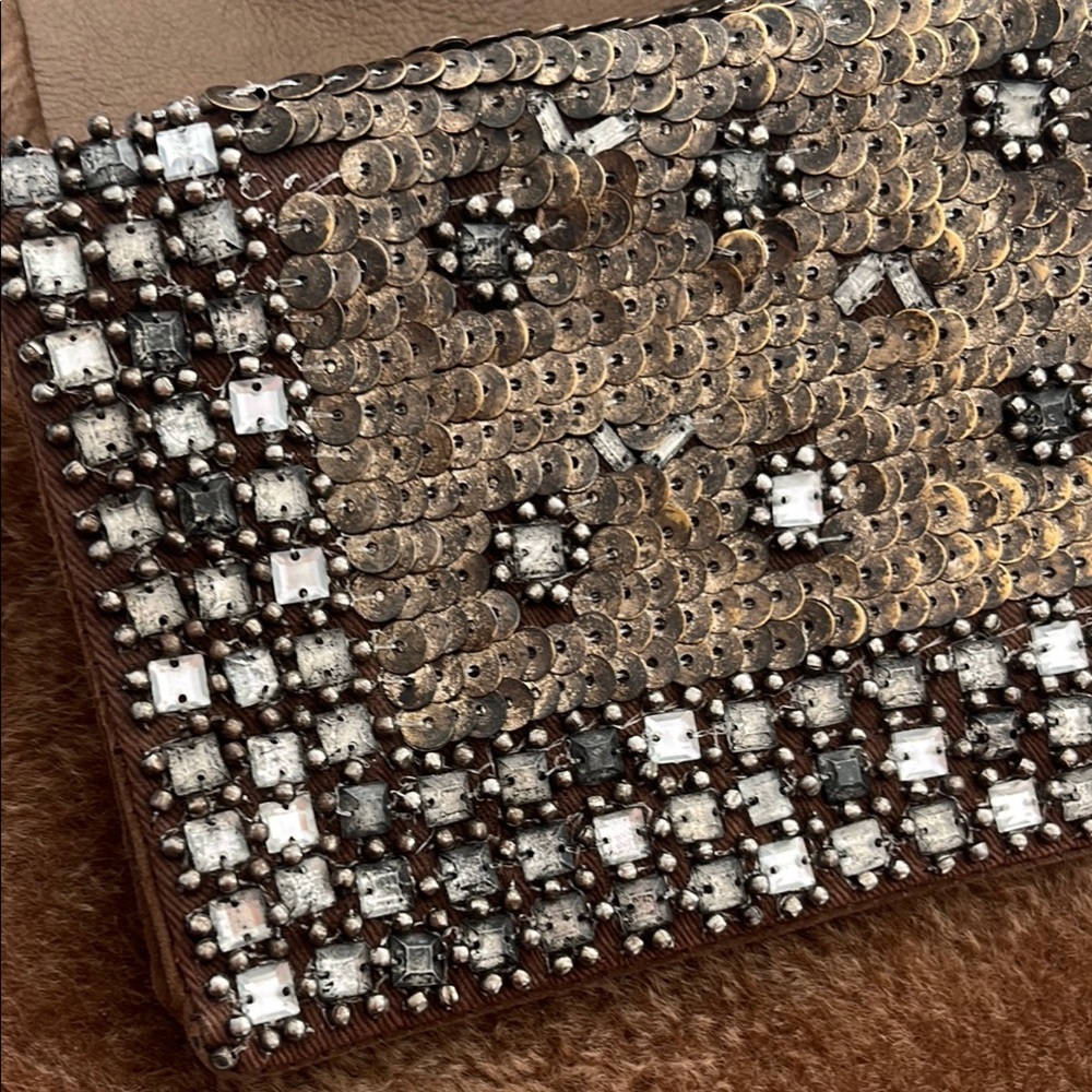Tory Burch vintage Brown Beaded suede Clutch. Measures 9.5” x 4.5” - Picture 2 of 7